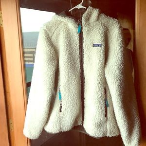 W’s Patagonia fuzzy zip up jacket w hood